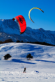 Cliquez ici pour voir l'image (tr4939snowkite.jpg)